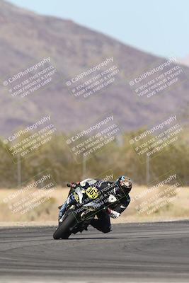 media/Nov-02-2025-CVMA (Sun) [[337aff29ab]]/Race 11-Amateur Supersport Open/